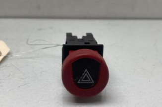 Bouton de warning CITROEN BERLINGO 1 Photo n°1