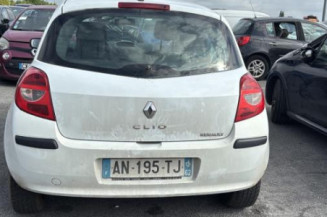 Aile avant droit RENAULT CLIO 3