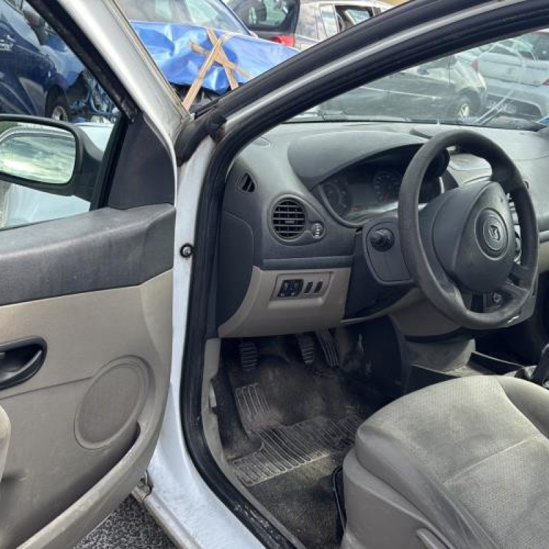 Aile avant droit RENAULT CLIO 3 Photo n°13