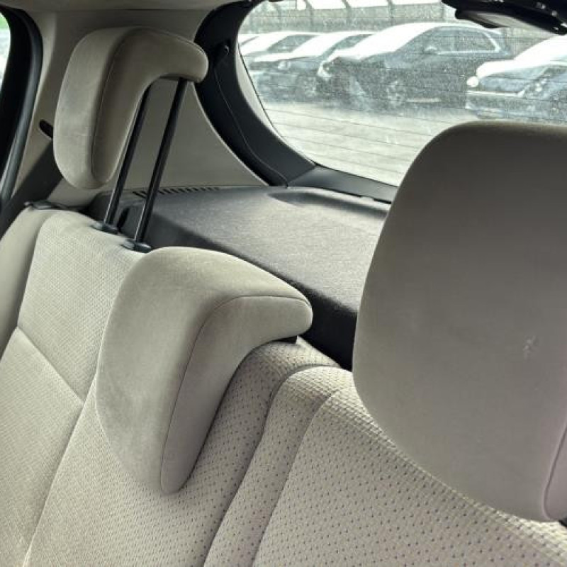 Porte arriere gauche RENAULT CLIO 3 Photo n°16
