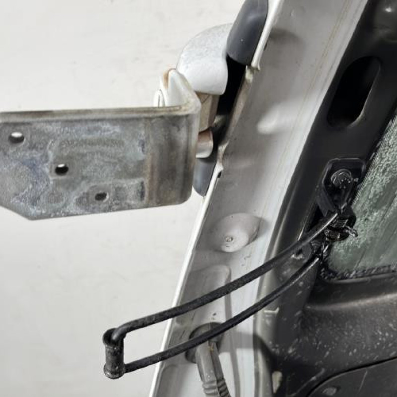 Porte de coffre droit RENAULT MASTER 2 Photo n°4