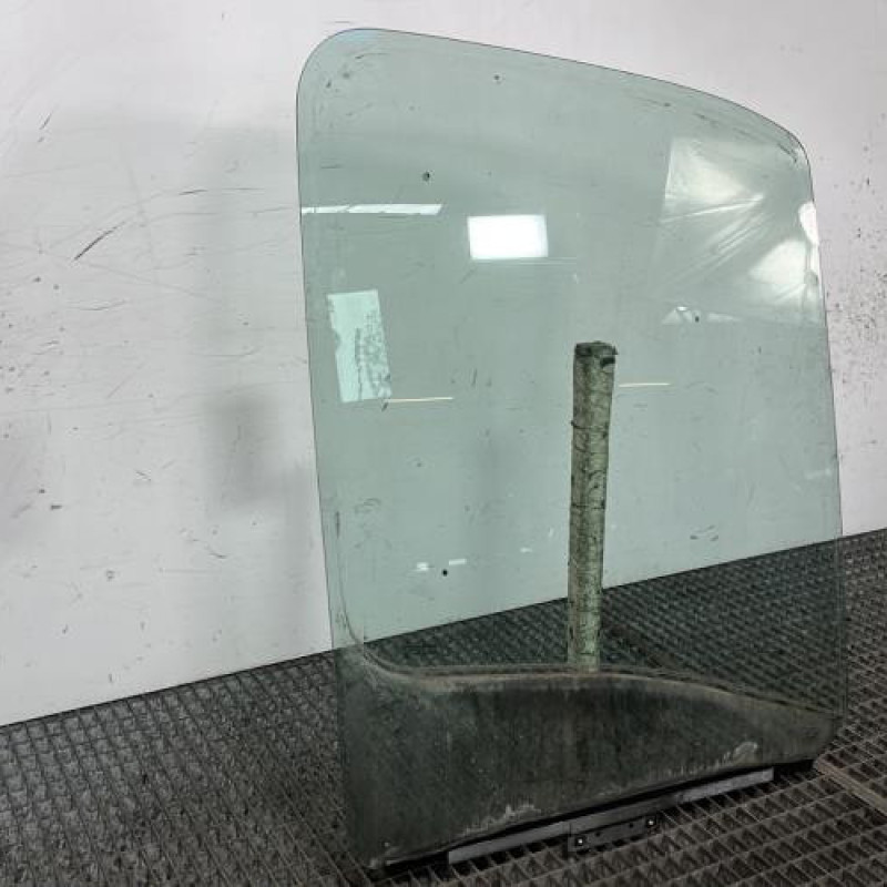 Vitre avant droit RENAULT MASTER 2 Photo n°3