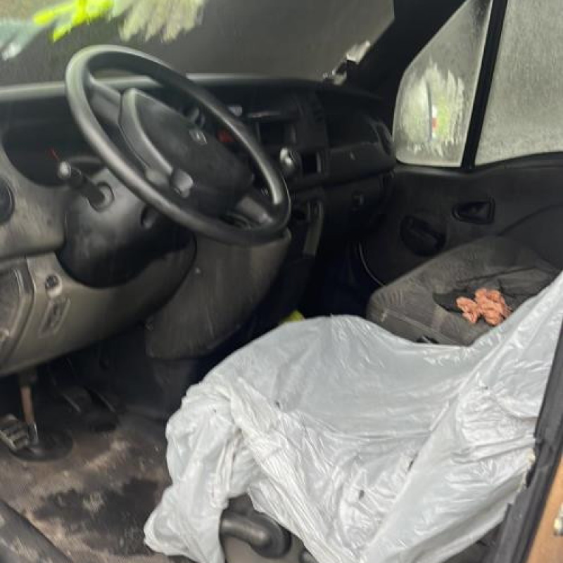 Vitre avant droit RENAULT MASTER 2 Photo n°11