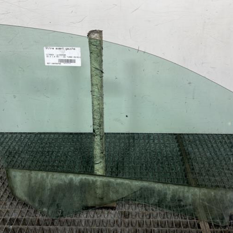 Vitre avant gauche CITROEN C5 2 Photo n°4