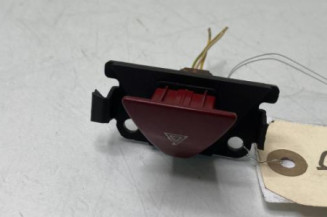 Bouton de warning PEUGEOT 307 Photo n°1