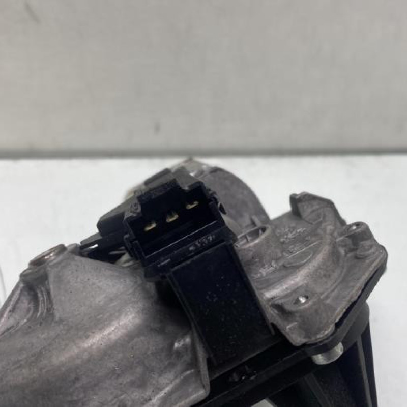Moteur essuie glace arriere OPEL CORSA C Photo n°4