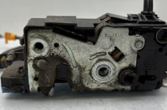Serrure arriere droit PEUGEOT 207