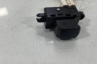Interrupteur de leve vitre avant droit NISSAN MICRA 4
