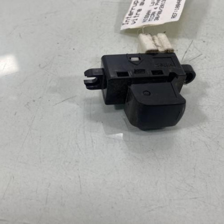 Interrupteur de leve vitre avant droit NISSAN MICRA 4