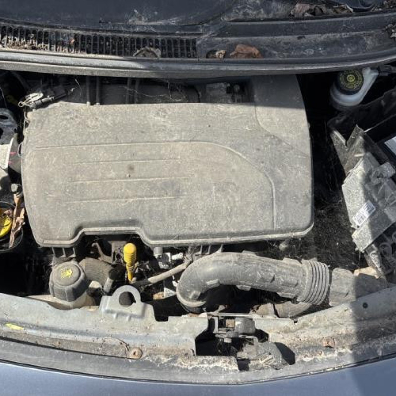 Attache ceinture arriere gauche RENAULT TWINGO 2 Photo n°20