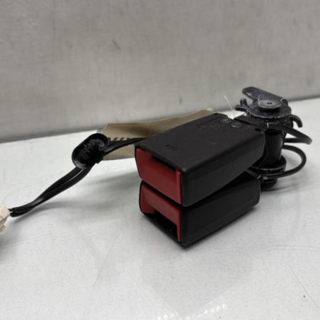 Attache ceinture arriere droit PEUGEOT 308 2 Photo n°1
