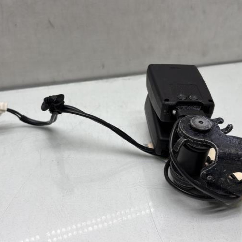 Attache ceinture arriere droit PEUGEOT 308 2 Photo n°3