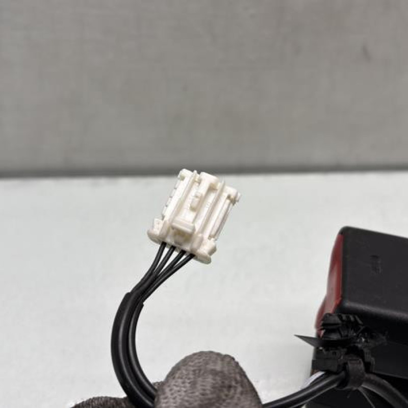 Attache ceinture arriere droit PEUGEOT 308 2 Photo n°4