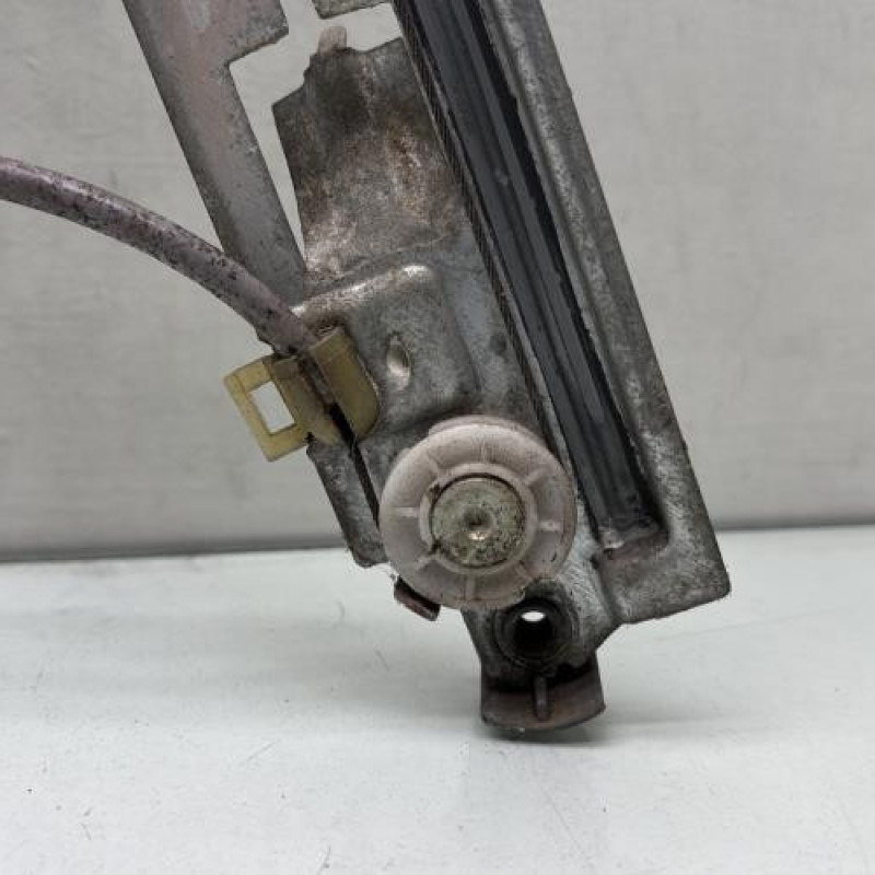 Leve vitre electrique avant droit RENAULT MEGANE 2 Photo n°3