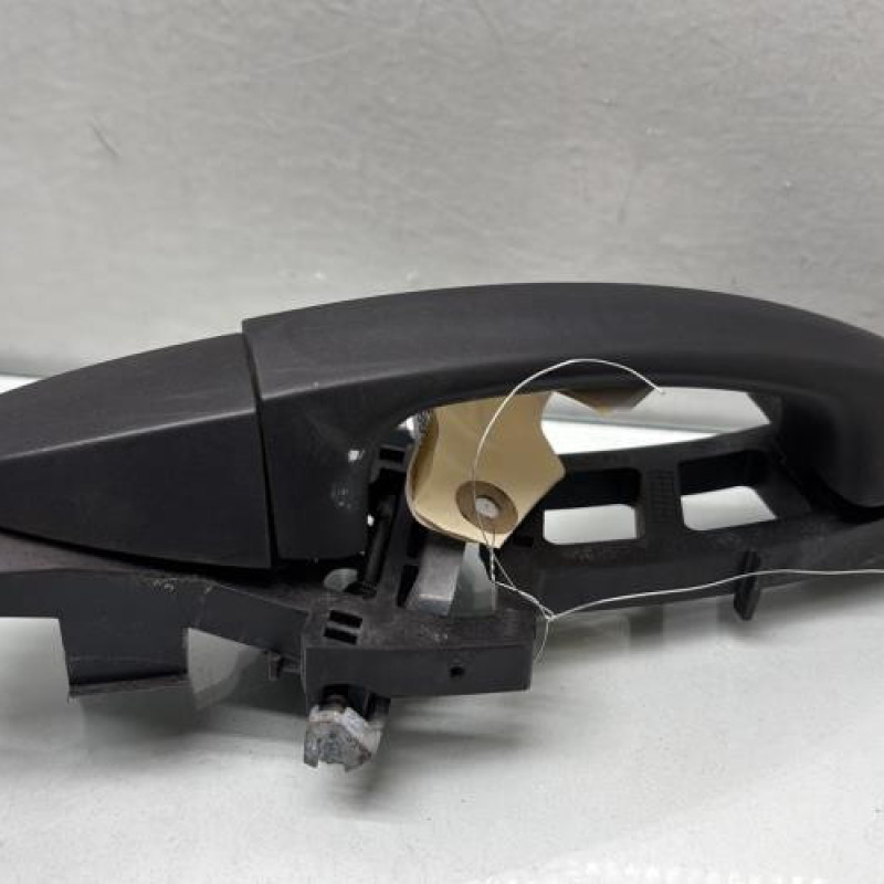Poignee porte arriere droit FORD FIESTA 6 Photo n°3
