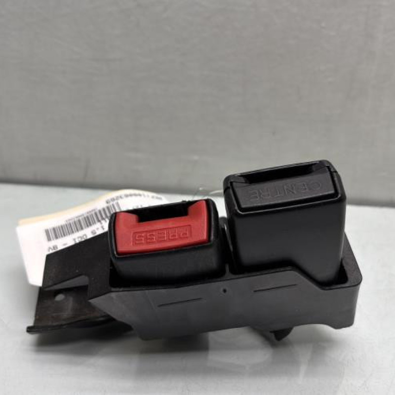 Attache ceinture arriere gauche RENAULT CLIO 3 Photo n°1