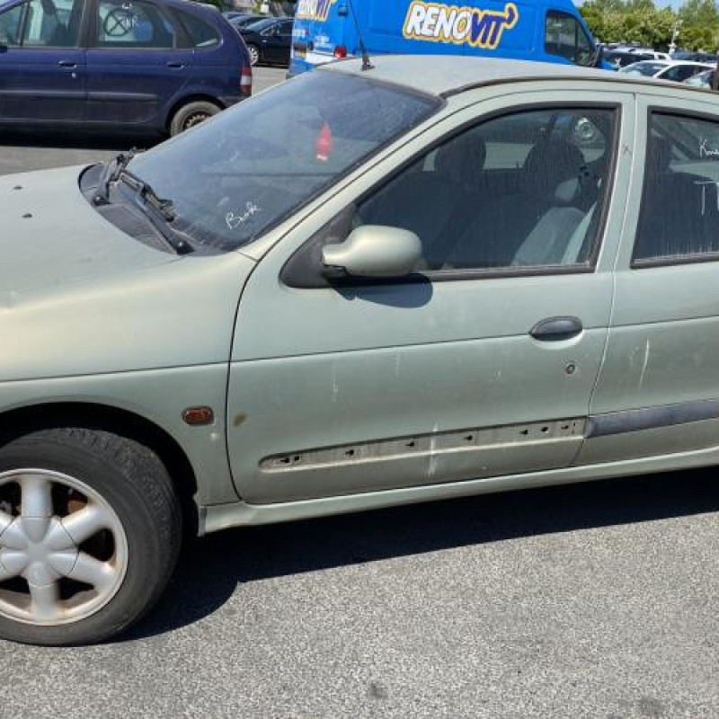 Cremaillere assistee RENAULT MEGANE 1 Photo n°11