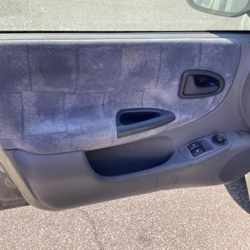 Cremaillere assistee RENAULT MEGANE 1 Photo n°13