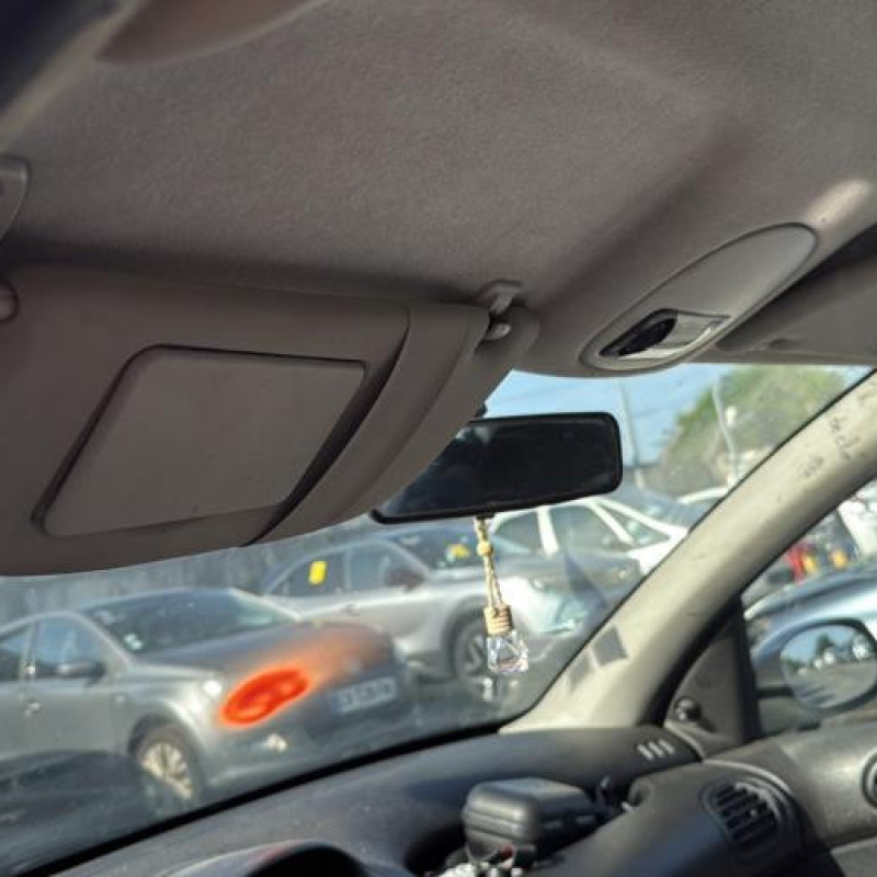 Attache ceinture arriere droit PEUGEOT 206 Photo n°13
