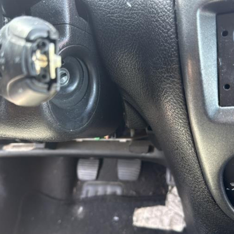 Leve vitre electrique avant gauche PEUGEOT 206 Photo n°16