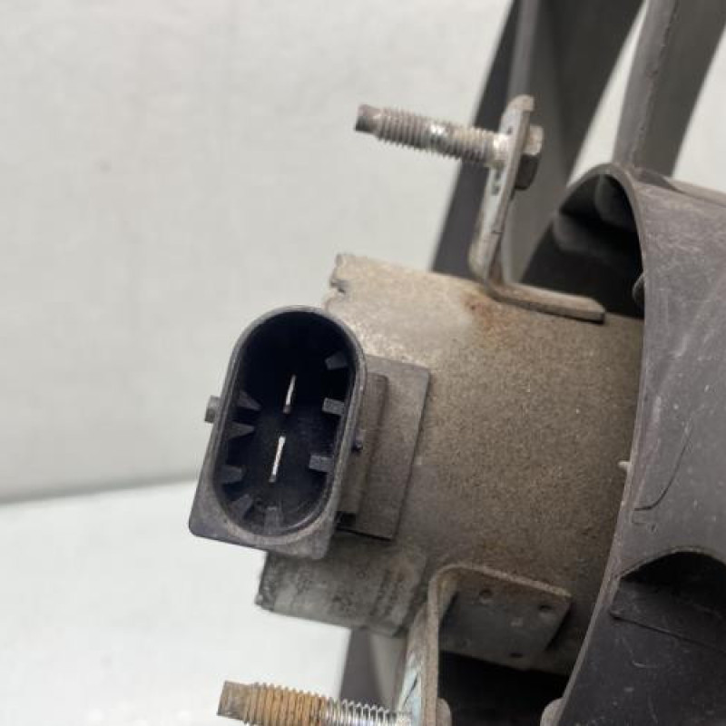 Moto ventilateur radiateur PEUGEOT 206 Photo n°4