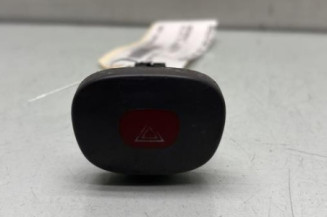 Bouton de warning RENAULT CLIO 2 Photo n°1