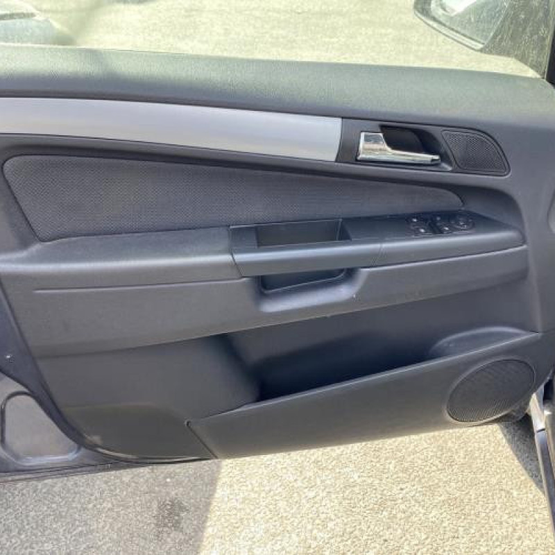 Verin de coffre OPEL ZAFIRA B Photo n°13