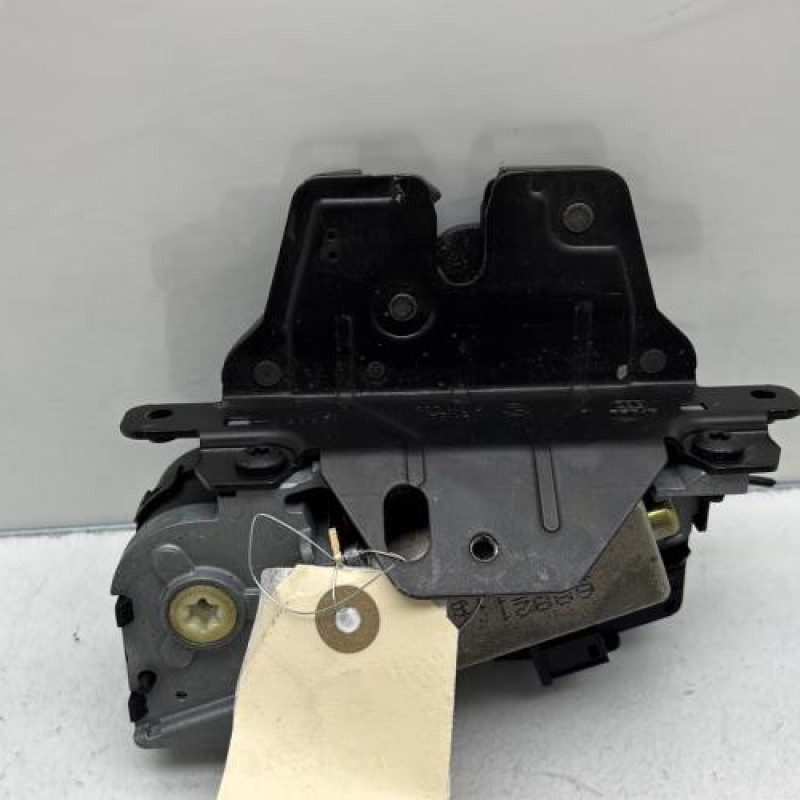 Serrure de coffre BMW X5 E53 Photo n°1