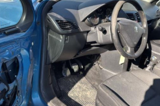 Renfort pare choc avant (traverse) PEUGEOT 207