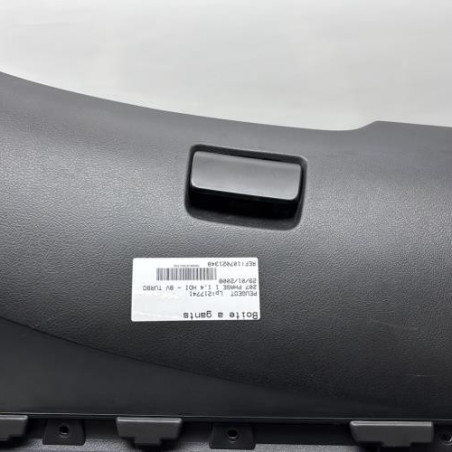 Boite a gants PEUGEOT 207