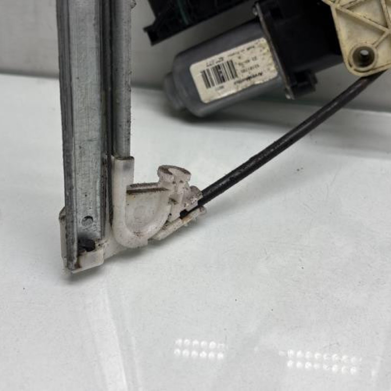 Leve vitre electrique avant droit SKODA FABIA 1 Photo n°4