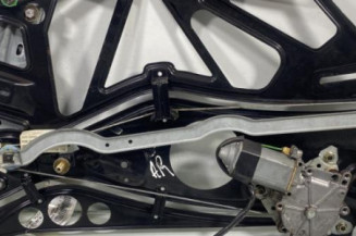 Leve vitre electrique arriere droit MERCEDES CLASSE CLK 208
