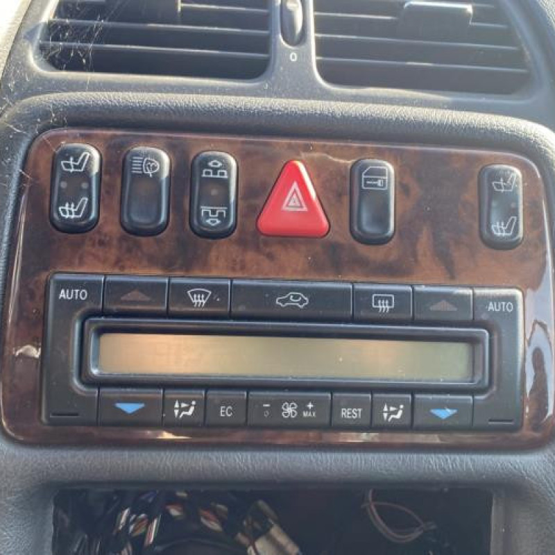 Leve vitre electrique arriere droit MERCEDES CLASSE CLK 208 Photo n°20