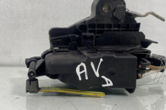 Serrure avant droit MERCEDES CLASSE CLK 208