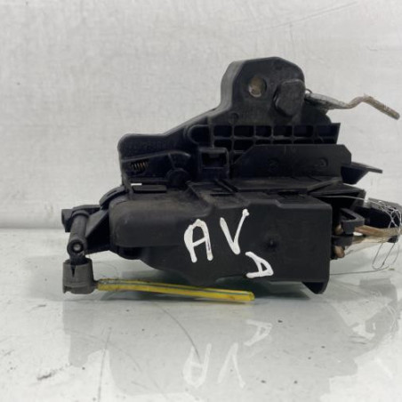 Serrure avant droit MERCEDES CLASSE CLK 208
