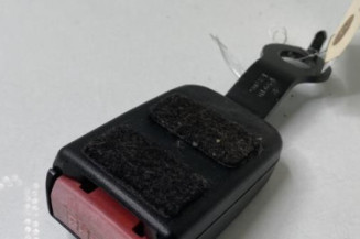 Attache ceinture avant gauche DACIA SANDERO 1