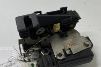 Serrure avant gauche DACIA SANDERO 1