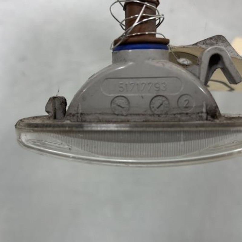 Repetiteur clignotant avant gauche (Feux) FIAT FIORINO 3 Photo n°3