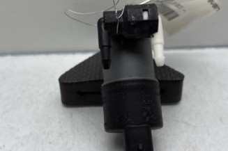 Pompe lave glace avant DACIA DUSTER 1