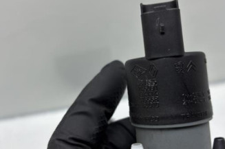 Pompe lave glace avant DACIA DUSTER 1