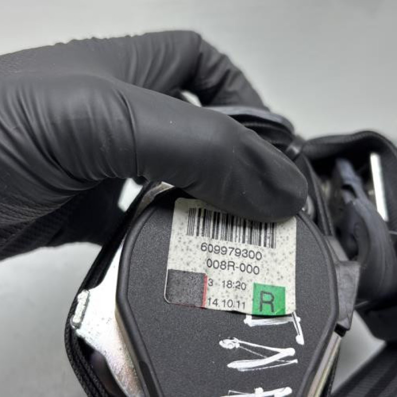 Pretensionneur de ceinture avant droit DACIA DUSTER 1 Photo n°3