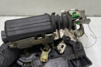 Serrure avant gauche DACIA DUSTER 1