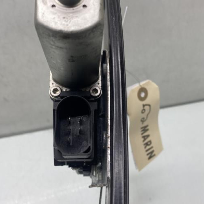 Leve vitre electrique arriere droit BMW SERIE 3 E91 Photo n°4