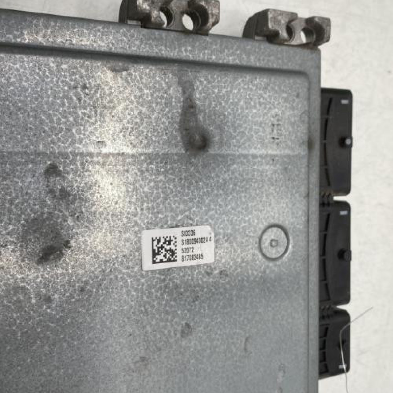 Calculateur moteur DACIA DUSTER 1 Photo n°4