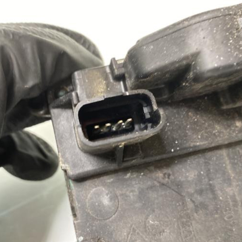 Serrure avant gauche RENAULT SCENIC 3 Photo n°5
