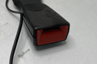 Attache ceinture arriere droit PEUGEOT 3008 1