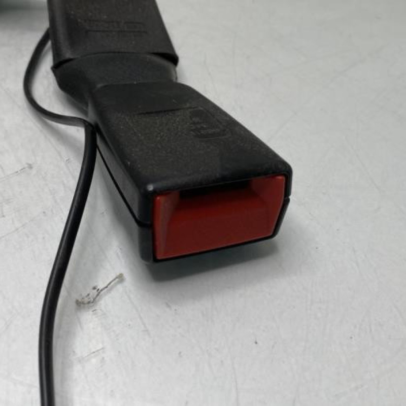 Attache ceinture arriere droit PEUGEOT 3008 1 Photo n°3