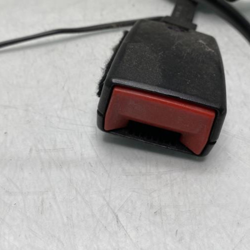 Attache ceinture arriere droit PEUGEOT 3008 1 Photo n°4