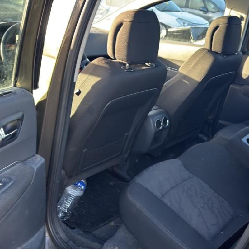 Attache ceinture arriere gauche PEUGEOT 3008 1 Photo n°14