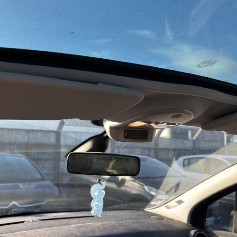 Attache ceinture arriere gauche PEUGEOT 3008 1 Photo n°17